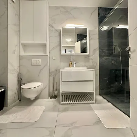 Ilidza Sky Royal Residences דירה *