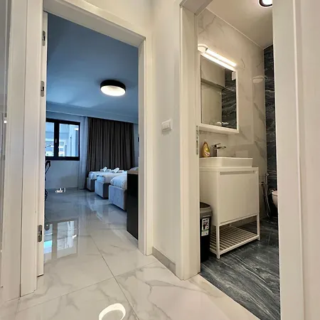 Ilidza Sky Royal Residences דירה *