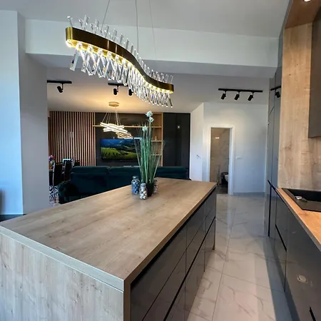 Ilidza Sky Royal Residences דירה *