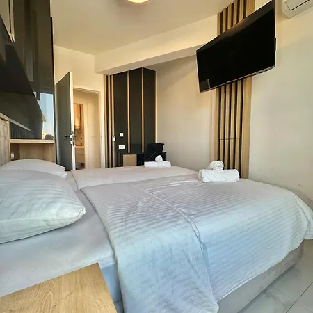 Ilidza Sky Royal Residences דירה *